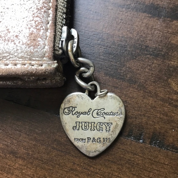 [Send Offers] Juicy Couture coin purse 💕 - Picture 2 of 4